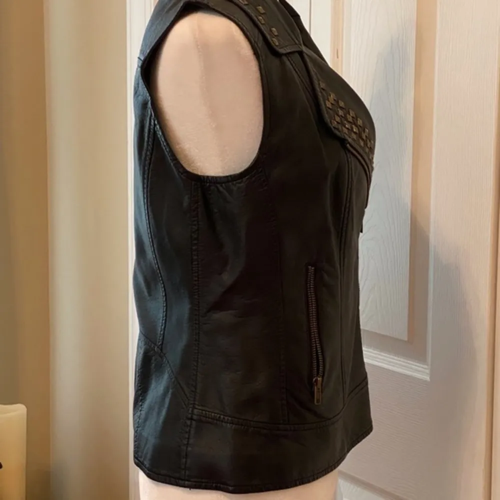 Christina Boy Meets Girl Black Veganleather Zipper Sleeveless Vest Size Small Black - Image 6