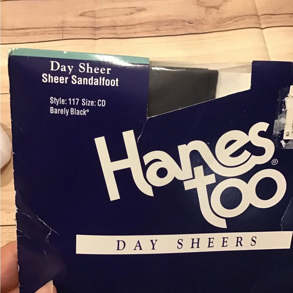 Hanes too day sheer sandalfoot size CD Barely black 2000 - Image 4