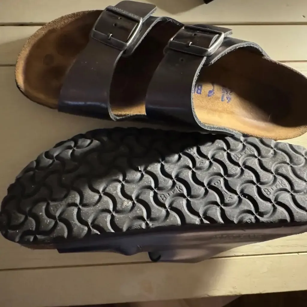 Birkenstock Arizona Sandals - Oiled Leather - Black - Size 9/9.5 - Image 6