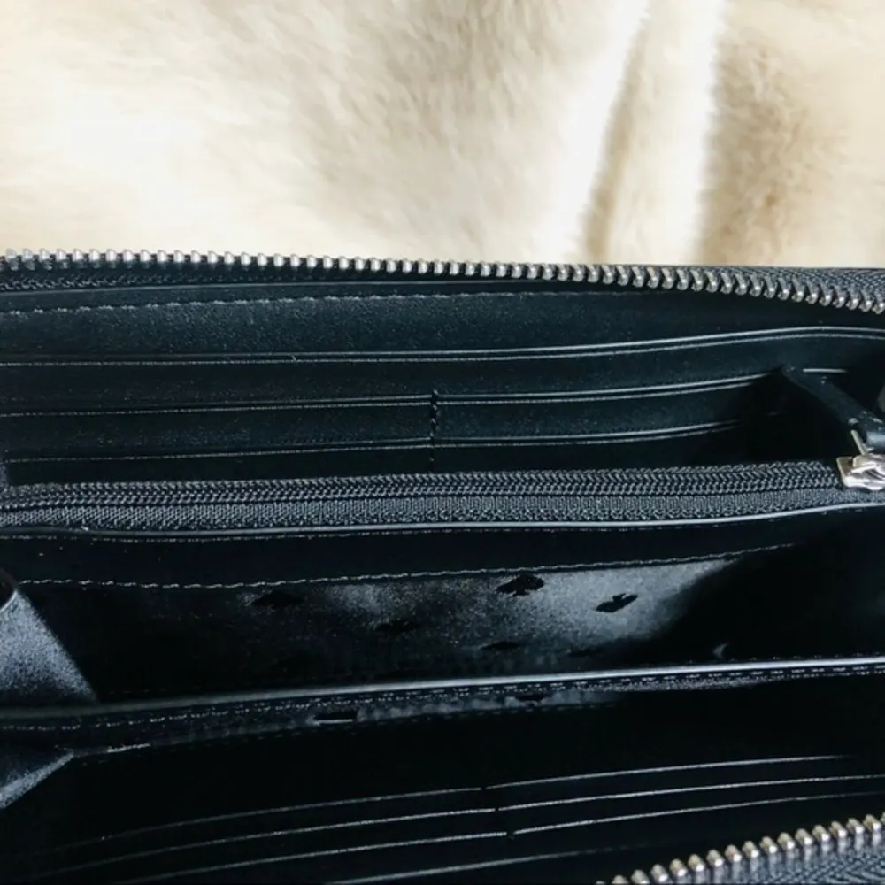 Kate Spade New York Black Zip Around Wallet Pebbled Leather Spade Logo NWT - Image 5