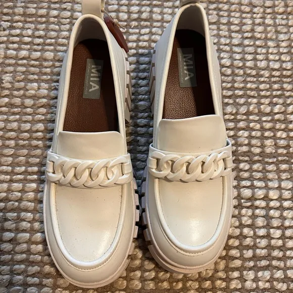 New MIA Platform Loafers Size 8.5 - Image 2