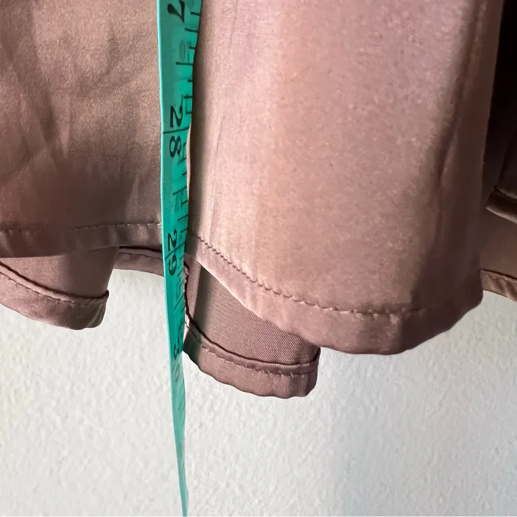 EQUIPMENT Signature Satin Button Down Shirt in Doeskin Women’s SIZE XXL Neutral - Image 7