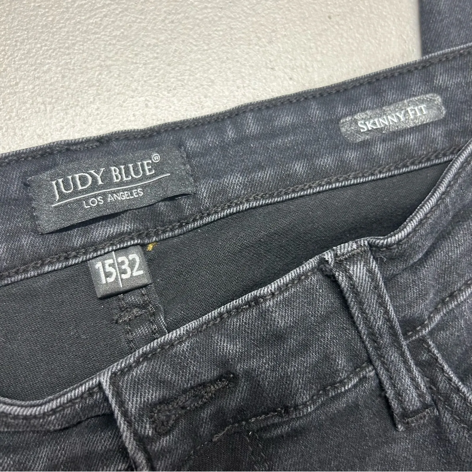 Judy Blue Black Denim Jeans Distressed Cheetah Print Skinny Fit Women Size 32 - Image 3