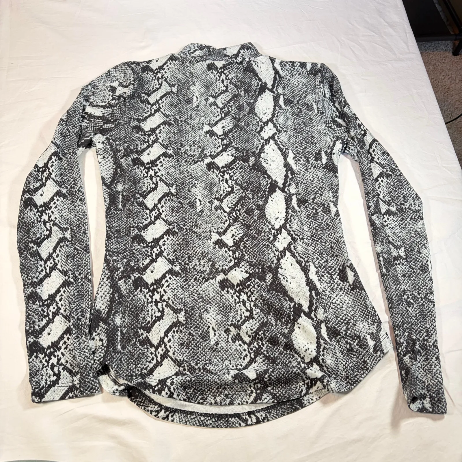 French Connection womens snake skin print mock neck black gray top.  Size M - Image 5
