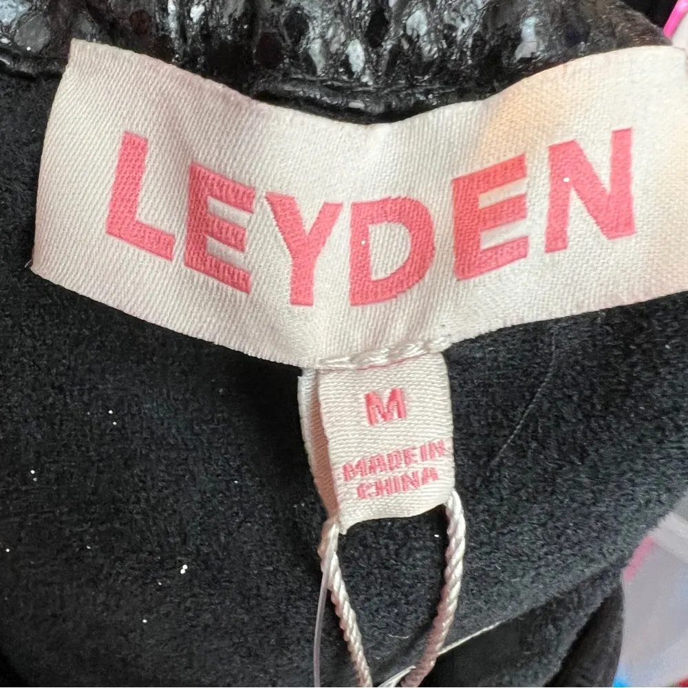 LEYDEN Size Medium Black Mini Party Wrap Pencil Pleather Skirt - Image 9