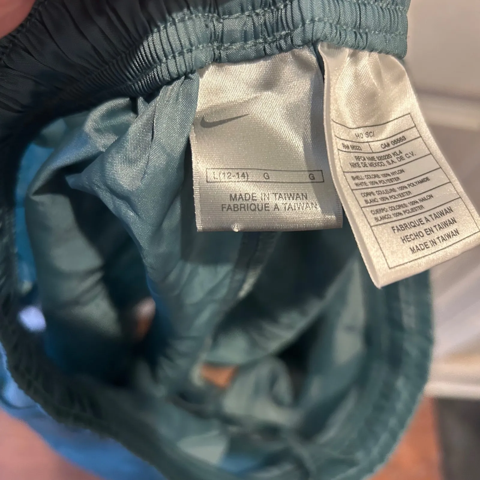 VTG Nike Women's Athletic Shorts Teal White Stripe Nylon Sz L Pockets Active - Image 6