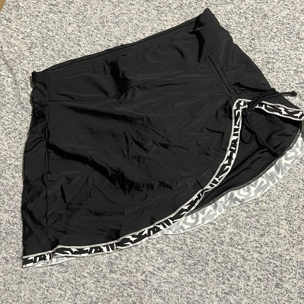 Black/white Tankini 2 piece Size M - Image 4