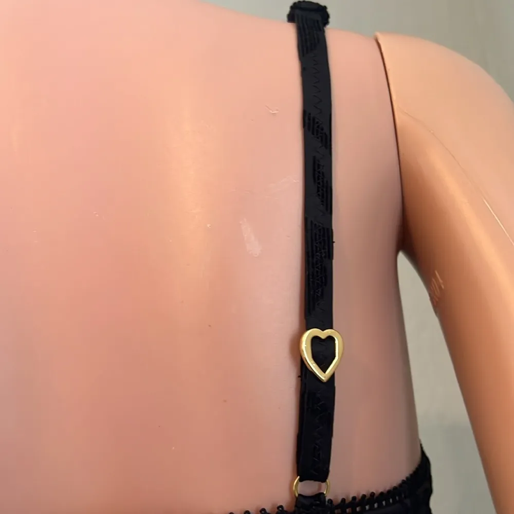 Betsey Johnson Swim BEACH Floral BLACK Bikini Top Size MEDIUM Rosette NWT #67 - Image 7