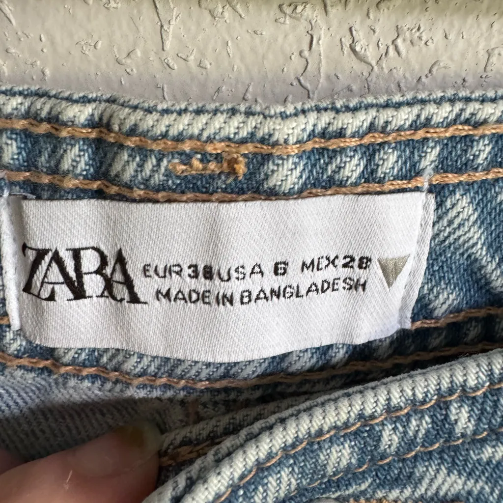 Zara Light Wash Blue Denim Wide Leg Cargo Jeans Women 6 Casual Stretch Split Hem - Image 4