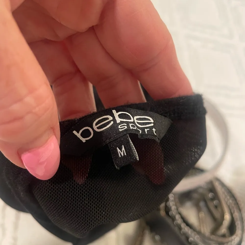 BEBE Top Size M - Image 5