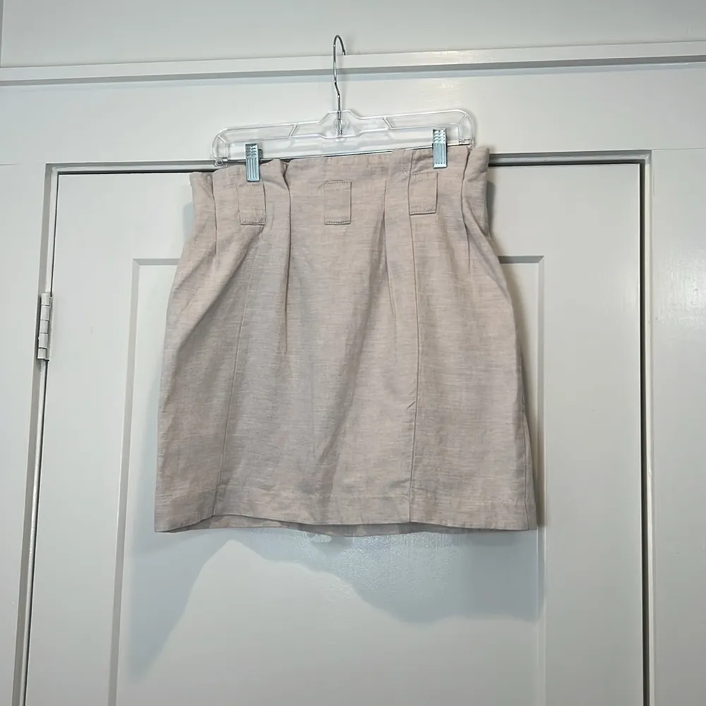 H&M linen blend Cream/light tan High-Waisted Skirt size 10. - Image 4