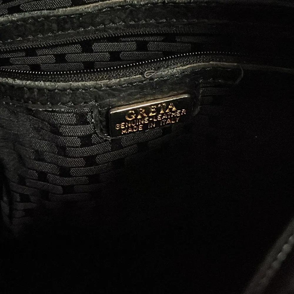 Greta black leather shoulder bag made in Italy. GUC - Image 3