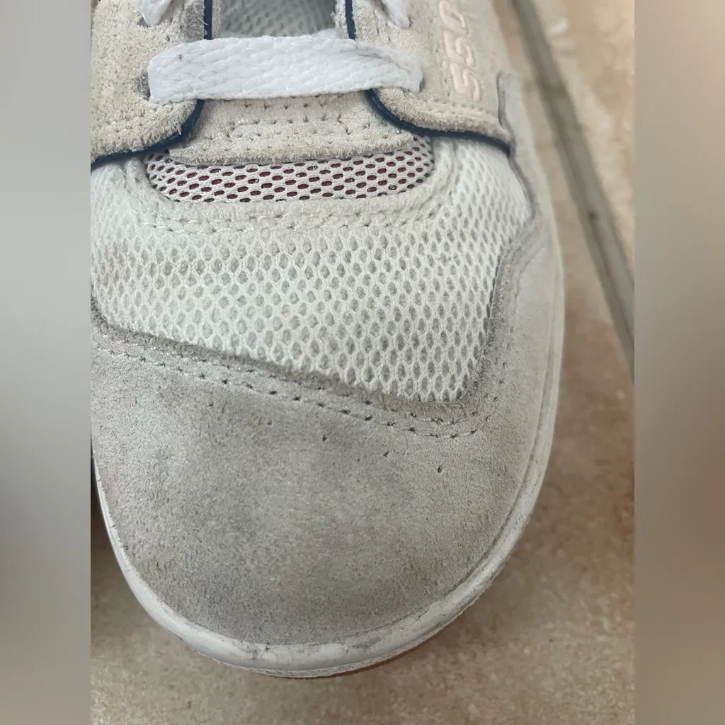 New Balance 550 Sea Salt Astro Dust, Women’s basketball sneakers, grippy; size 8 - Image 5