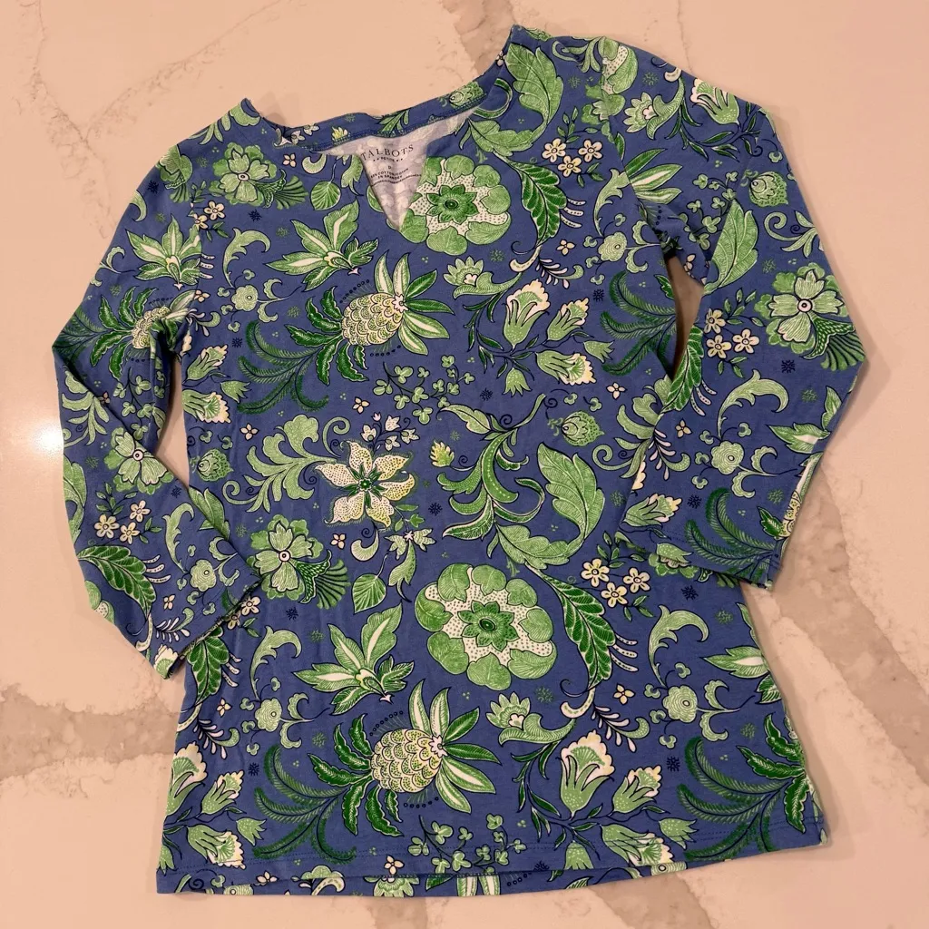 Talbots Tropical Print 3/4 Sleeve V-Neck Blouse Women’s Small Petite Blue/Green - Image 2