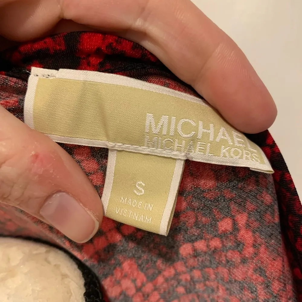 Michael Kors | red and black snake skin pattern side tie top - Image 3