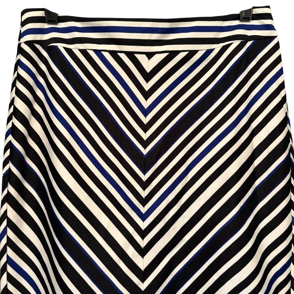 NWT, Ann Taylor Factory Black White Royal Blue Chevron Stripe Pencil Skirt, Sz 6 - Image 5