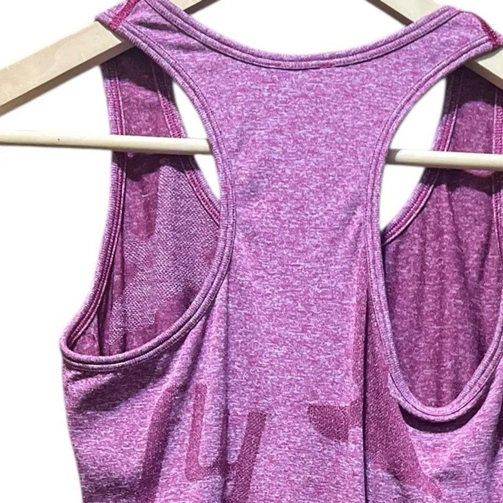 Oiselle Flyte Wings Out Tank Bird Fly Purple
Performance Running Top Size Small - Image 11