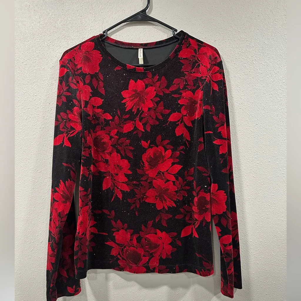 White Stag Floral and Glitter Blouse - Image 2