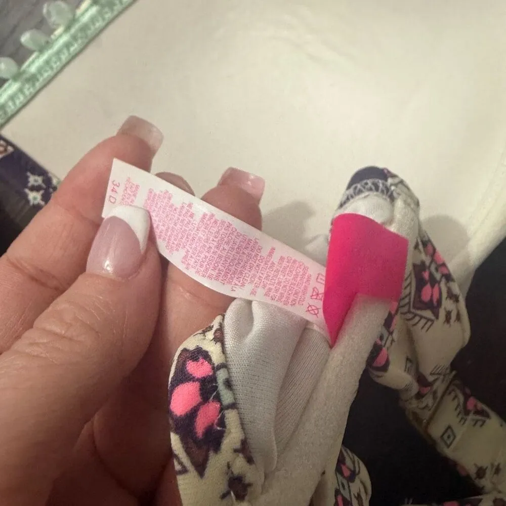 Victoria’s Secret Women’s 34D Padded Swim Top Beach Pool Ocean - Image 3