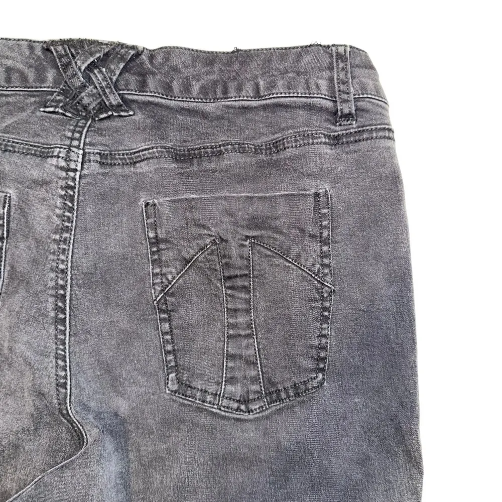 Tripp NYC Curved Black Acid Wash T-Back Jeans 14S - Image 11