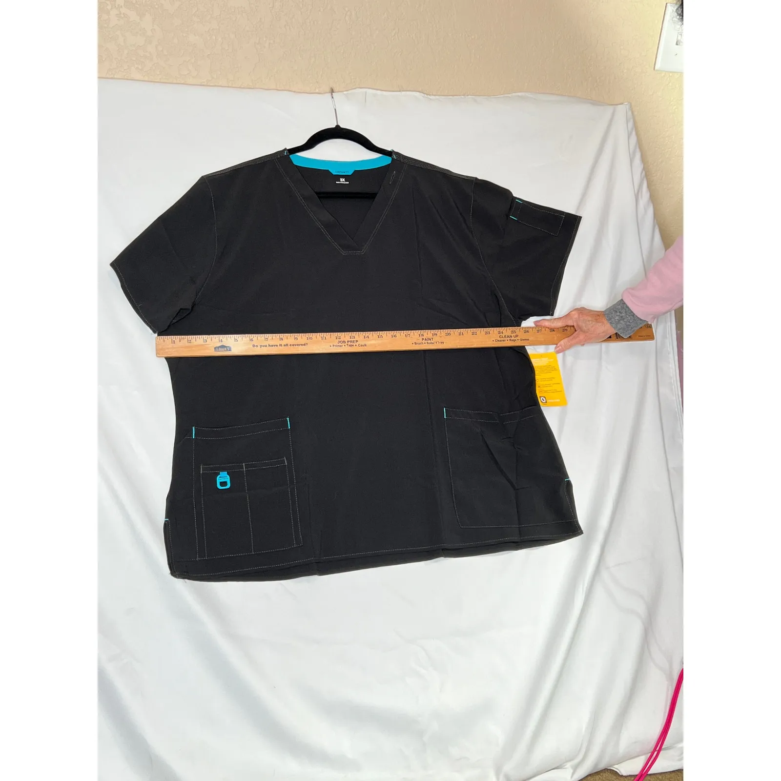 Figs NEW size 3X scrub top C12110 black pockets short sleeve - Image 5