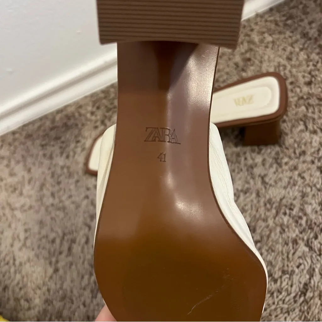 ZARA  Off-White Leather and wood heel mule pumps NWT - Image 8