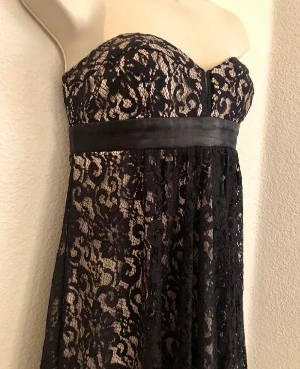 Worn Once stunning  strapless dress. Sz Medium. - Image 4