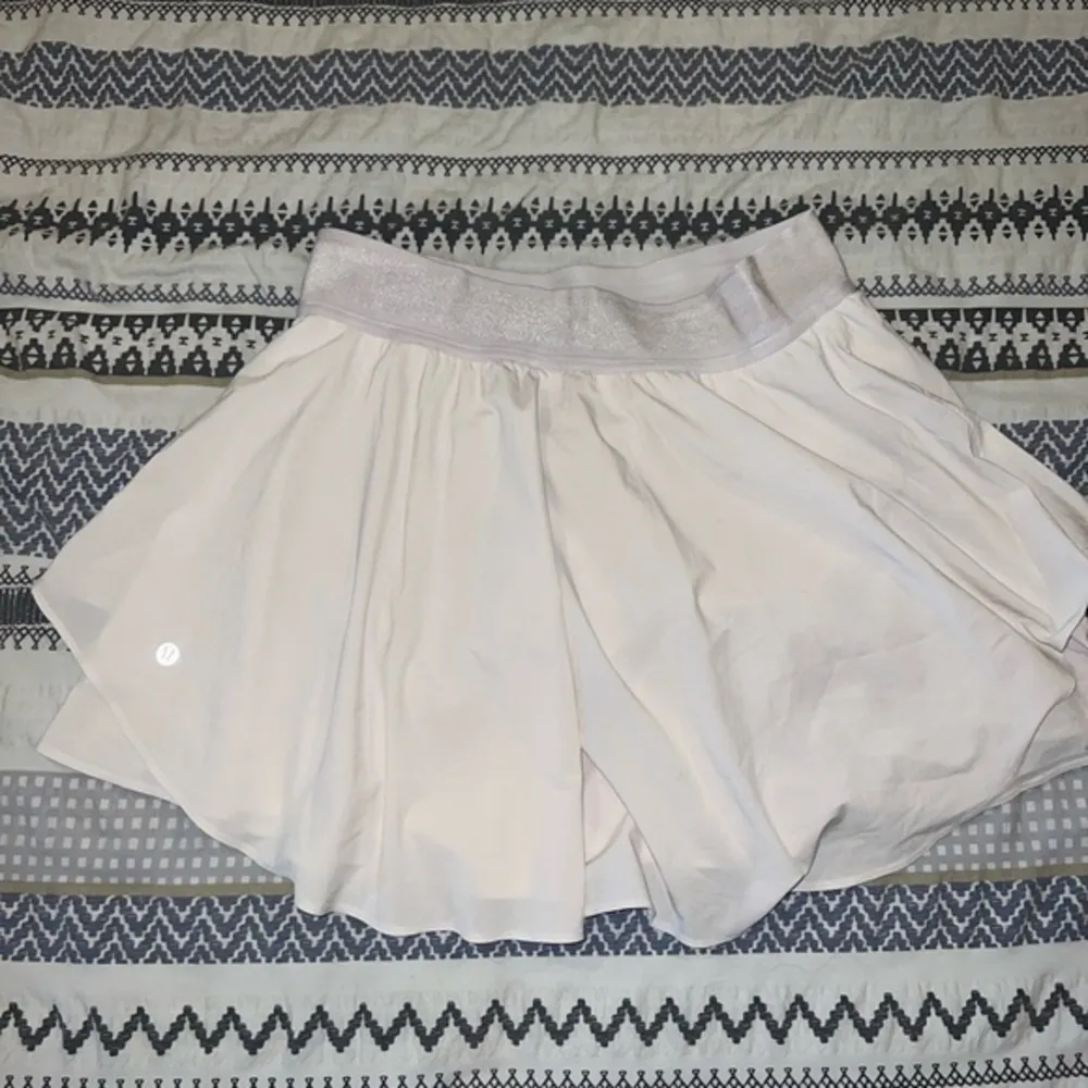 Lululemon Court Rival High Rise Skirt *Tall White sz 8‎ - Image 2