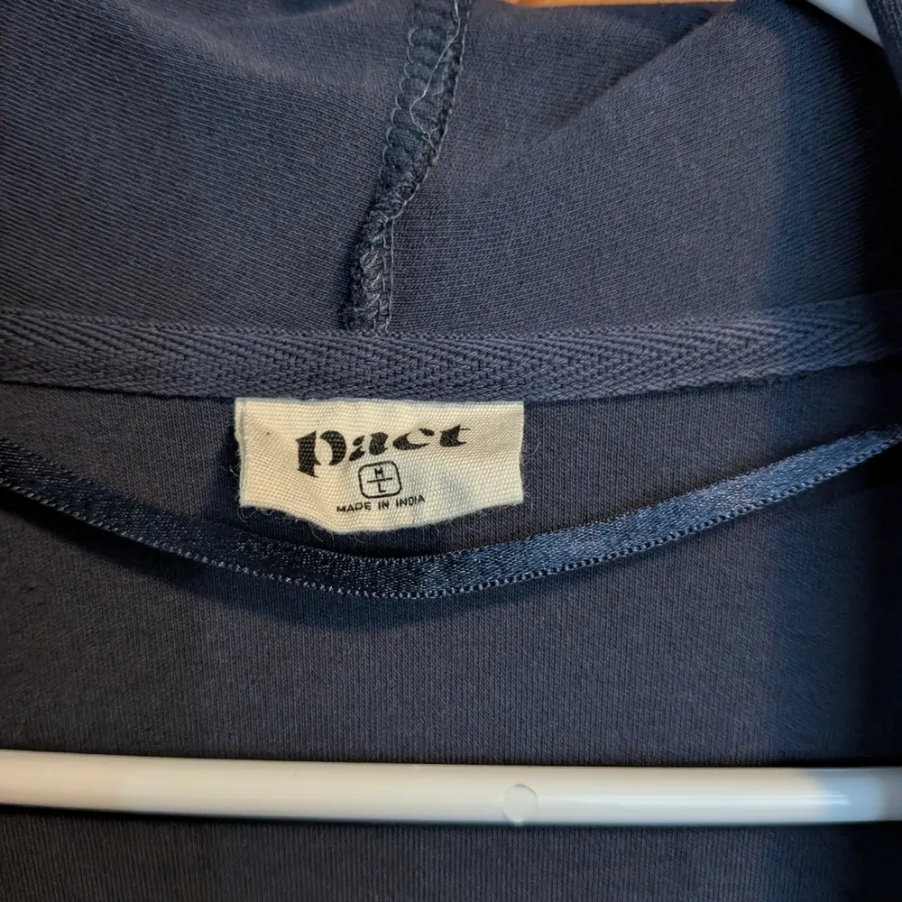 Pact Deep Blue Cardigan Size M/L - Image 4