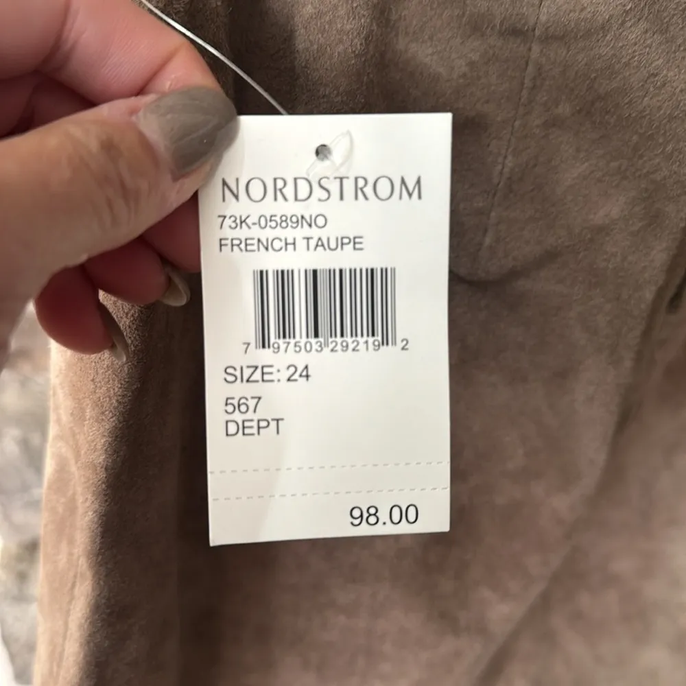 NWT Blank‎ NYC Suede Skirt in french taupe Size 24 - Image 4