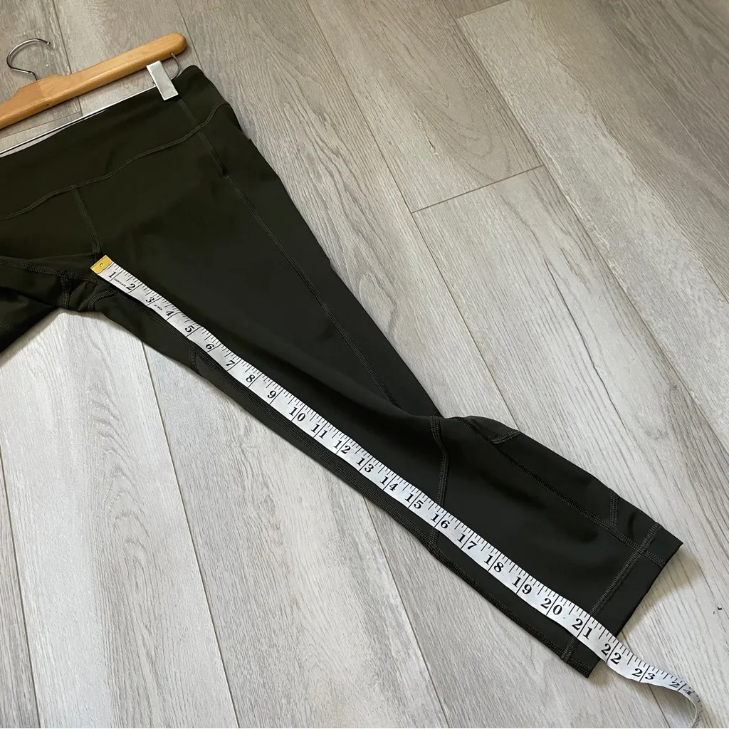 Lululemon Crop Leggings pace rival mesh womens Olive Green (size 6) mid-rise gym - Image 7