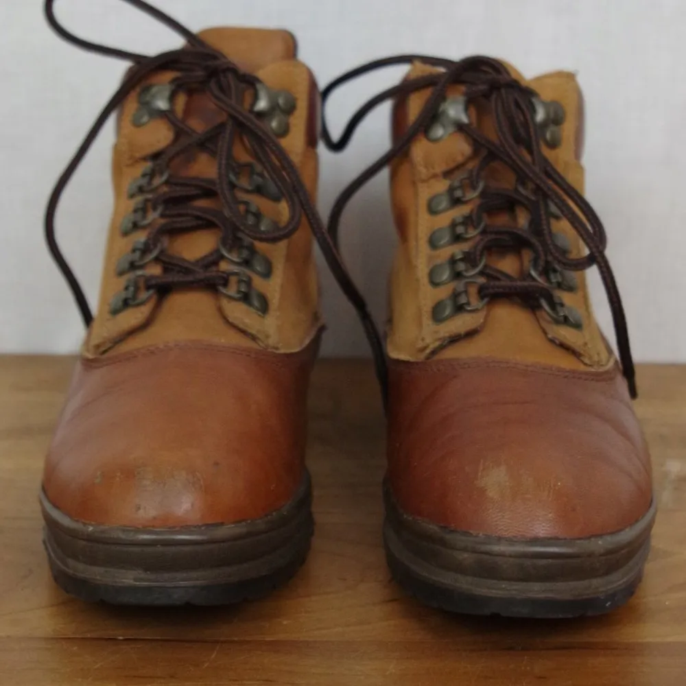 Ladies' Bass Leather Two Tone Ankle Boots Size 7.5B Brown - Image 11