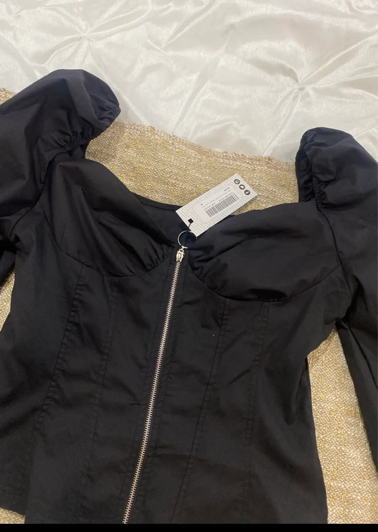 Black No Shoulder Crop Long Sleeve - Image 2