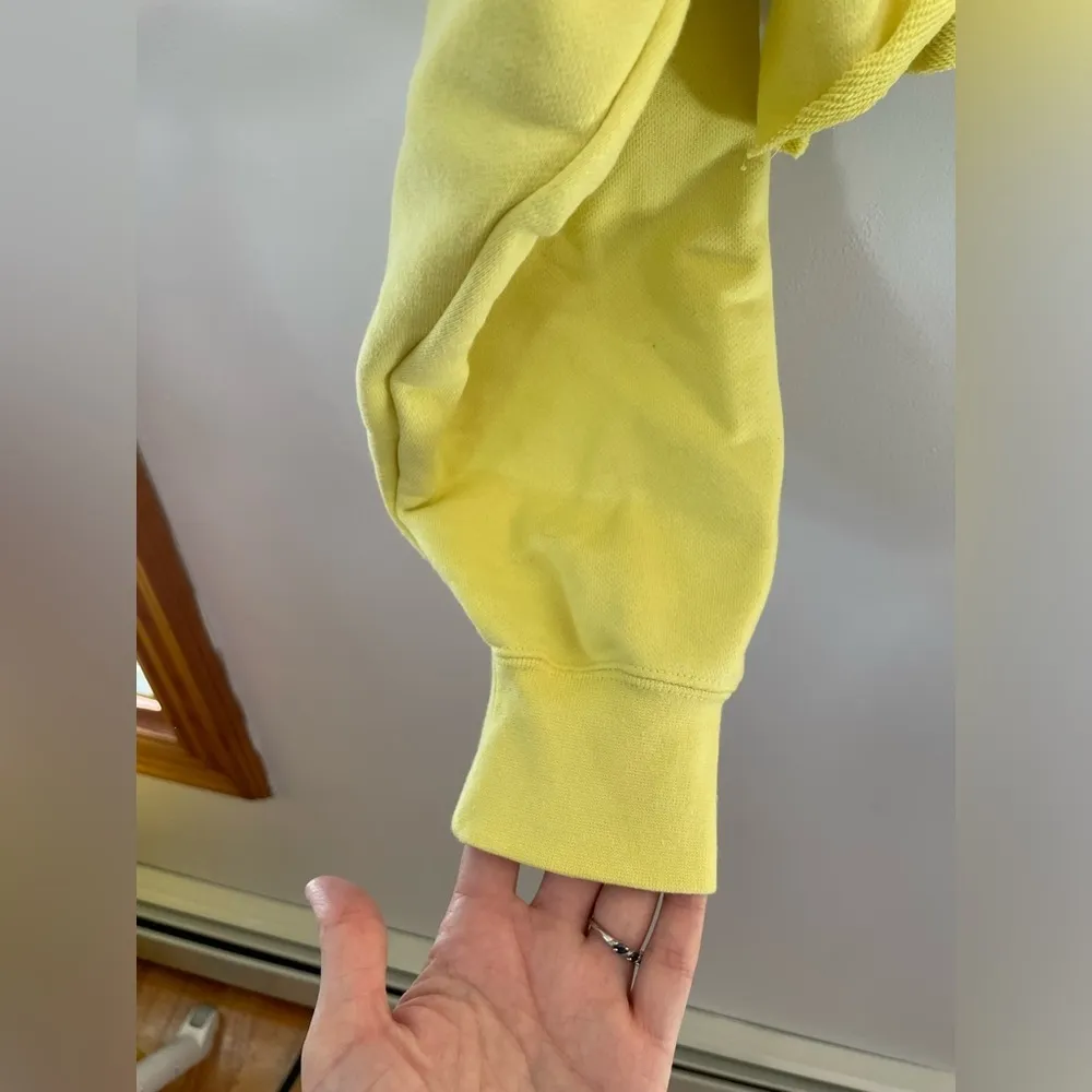 Yellow Obey crop sweatshirt size large - Image 5