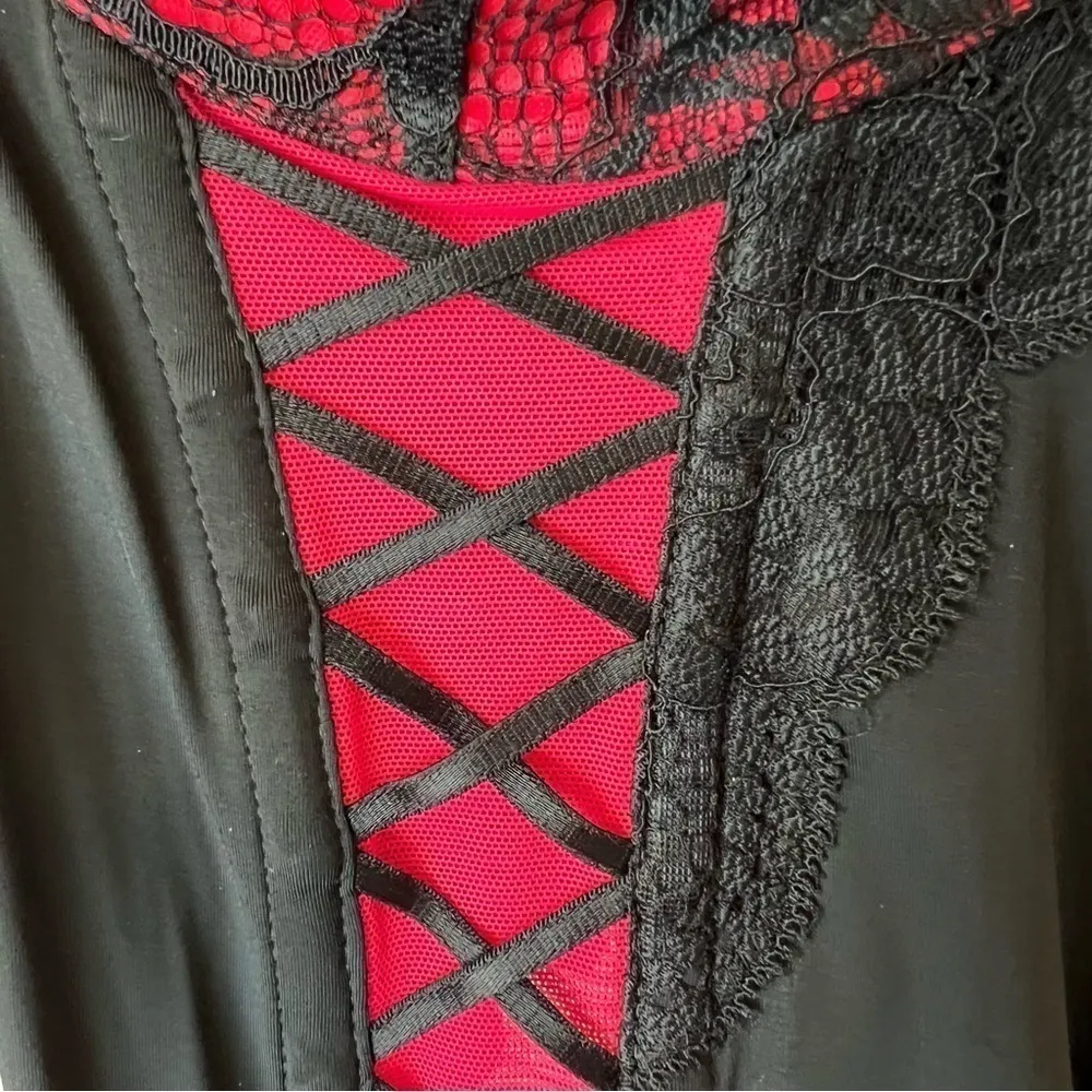 La Senza pinup mesh and lace corset bustiere, padded underwire, red & black, M - Image 6