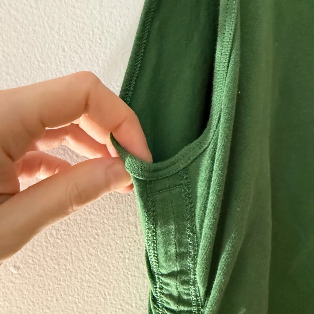 TNA Aritzia Chill Malibu Sleeveless Mini Dress in Green Size Small Ruched Sides - Image 7