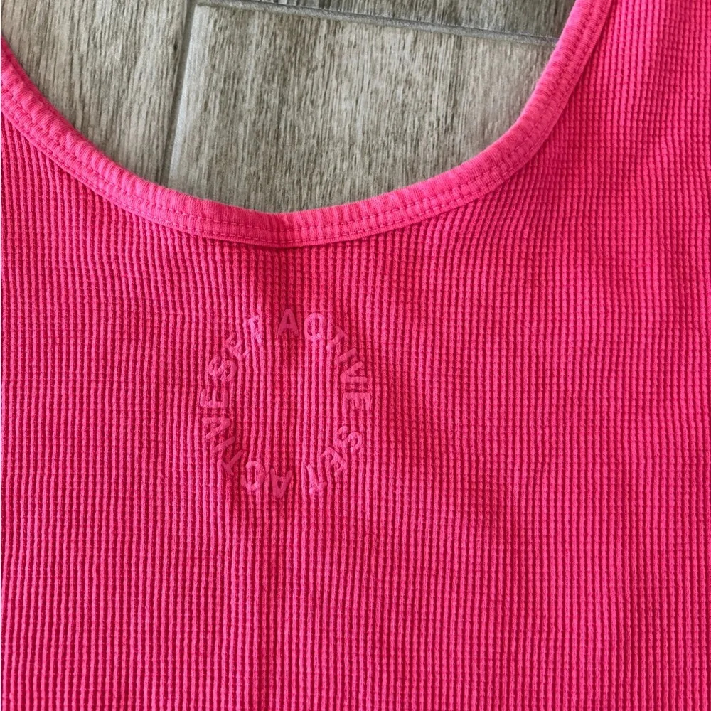 NWOT set active tank - Image 3