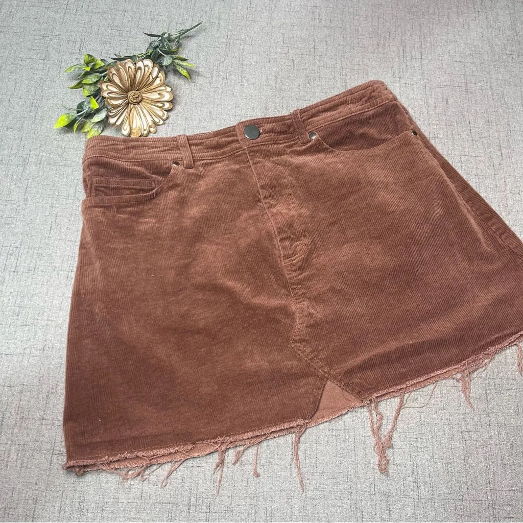Lulu’s Happy Go Lucky Brown Corduroy Mini Skirt Frayed Hem Large - Image 5