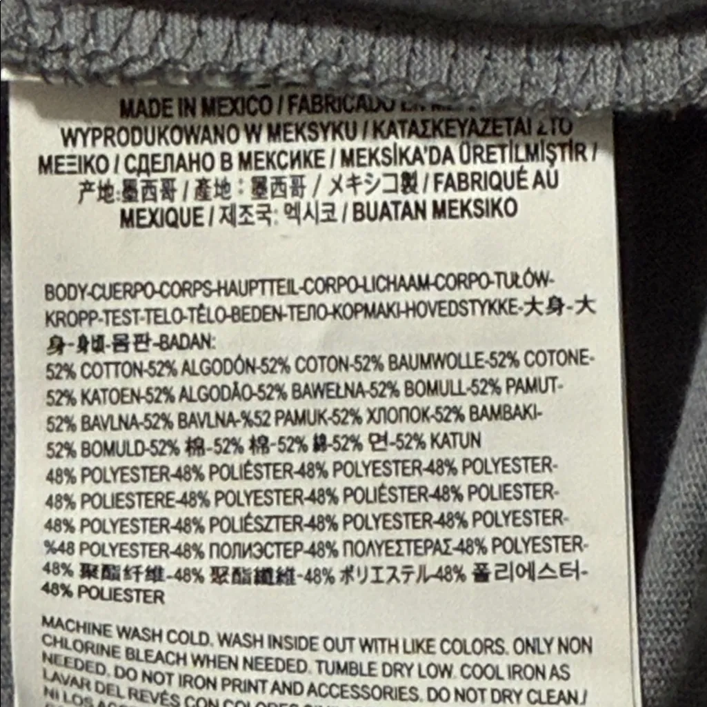 Vans size medium women’s raglan grey black 3/4 sleeve tee pullover casual NWT - Image 5