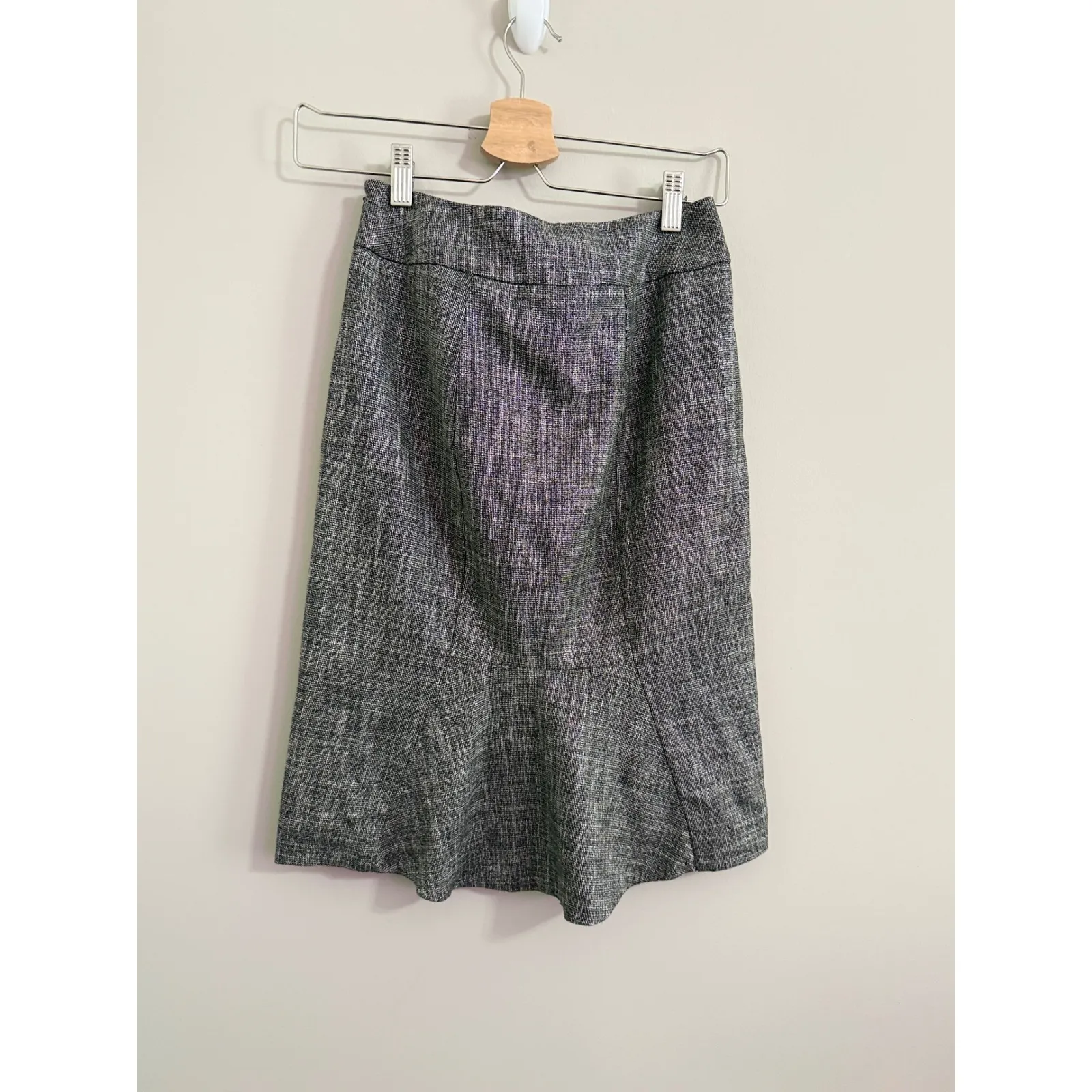 White House Black Market Women's Gray Tweed Pencil Skirt Size 00‎ - Image 3