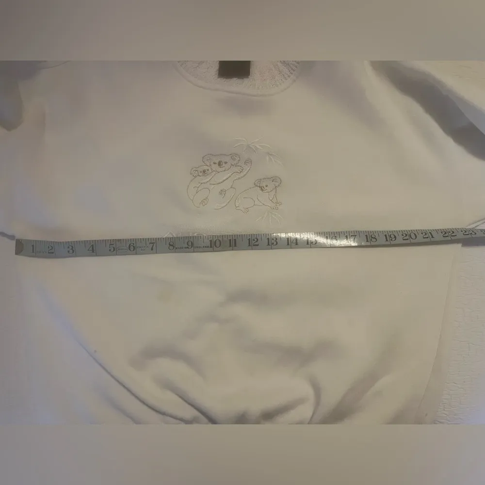 Vintage Koala Bear Sweatshirt Unisex Small White Crew Neck Retro Casual - Image 6