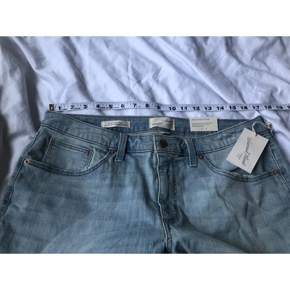 Universal Thread Womens Mid-Rise Curvy Skinny Jeans, Size 18/34Short Light Blue - Image 5