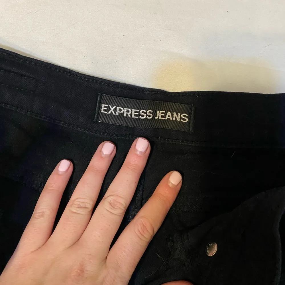 Express Distressed High Rise Legging - Image 3