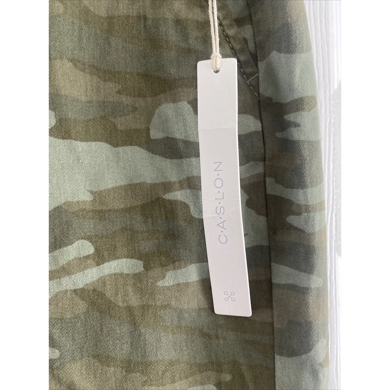 Caslon Women's 2 Green Camo Bermuda Shorts NEW 9" Cotton Stretch - Image 3