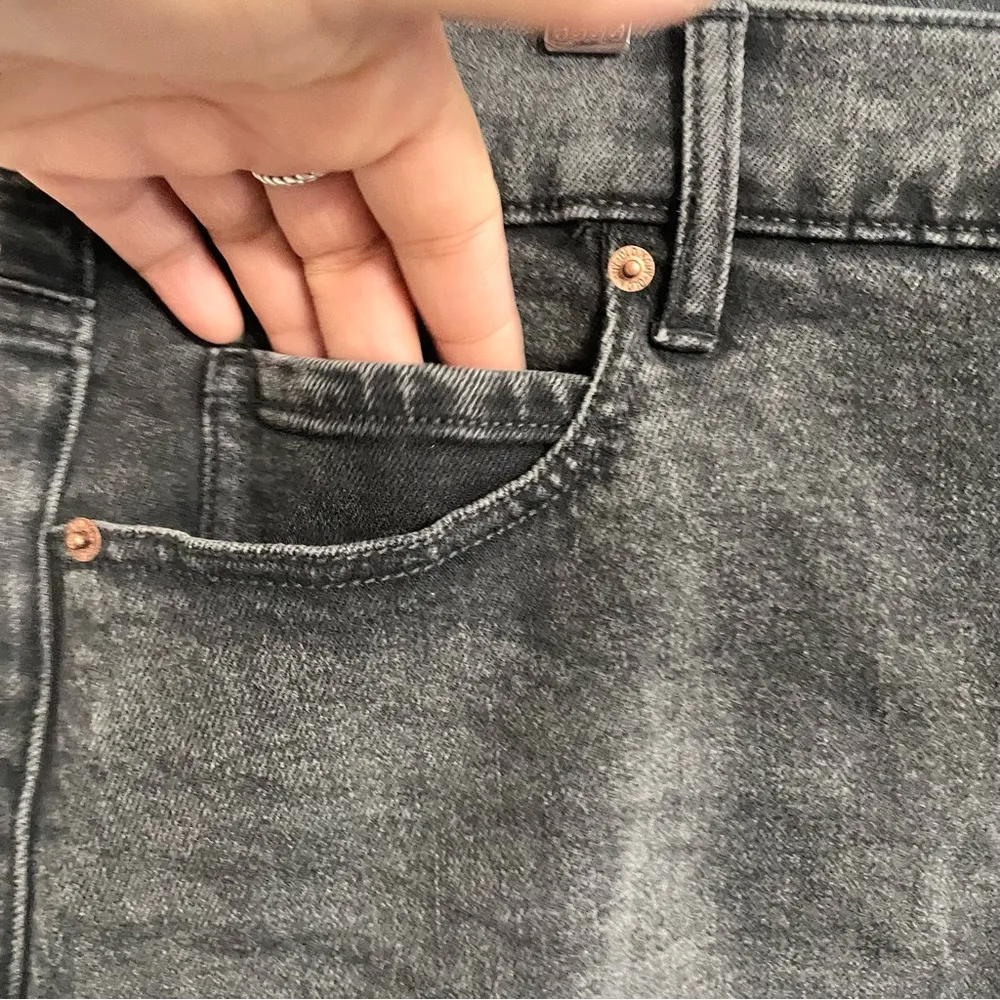 Old Navy Womens Shorts Washed Black Button Fly Sky Hi A Line High Rise Size 24 - Image 6