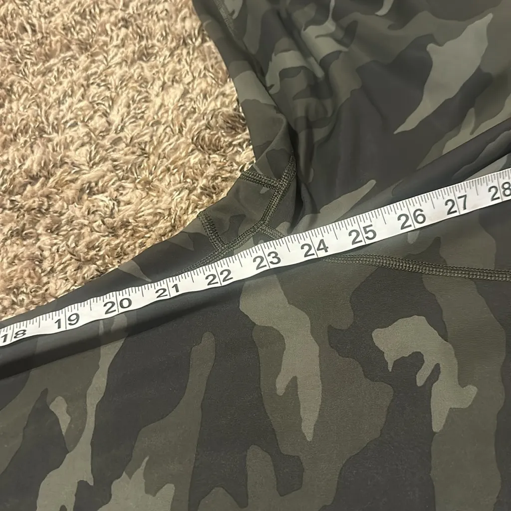 Athleta Ultimate 7/8 Tight Camo Legging XL - Image 8