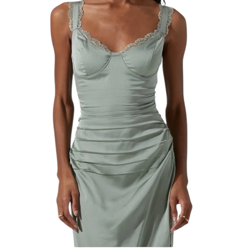ASTR The Label - NWT Alva Ruched Lace Trim Midi Slip Dress Sage Green Sz S - Image 2