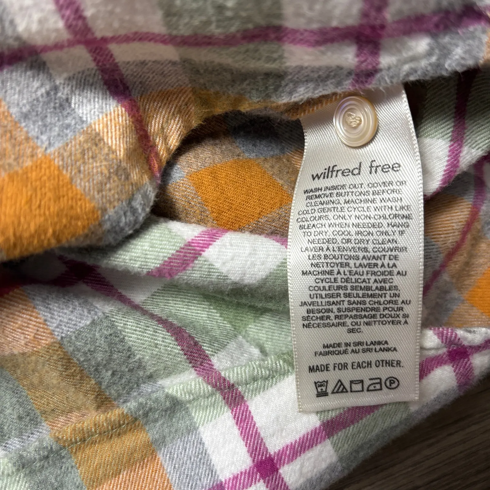 Wilfred Free Aritzia Marta Button-up Oversized flannel button-up shirt 2 - Image 5