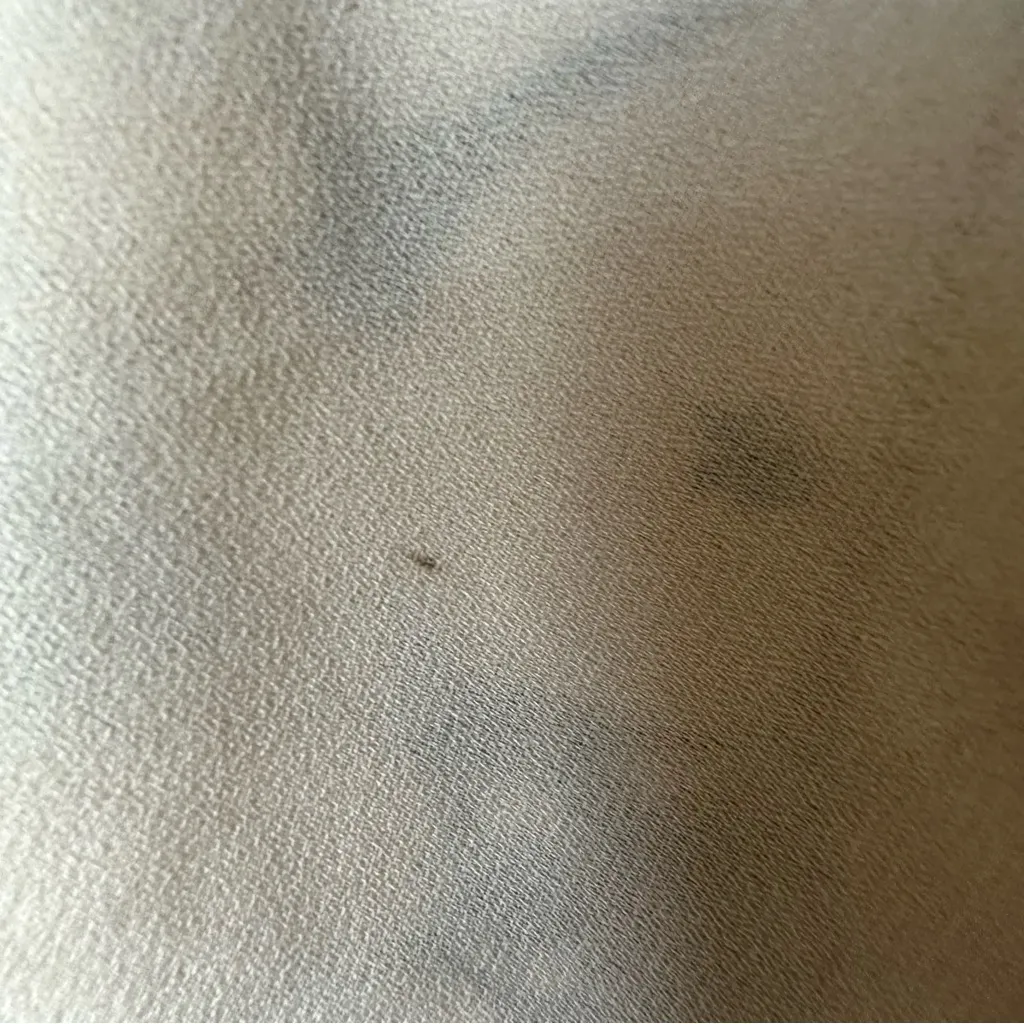 Finn & Grace Floral Print Ruffle Top V-Neck Tie Closure Bell Sleeves Classic Fit - Image 3