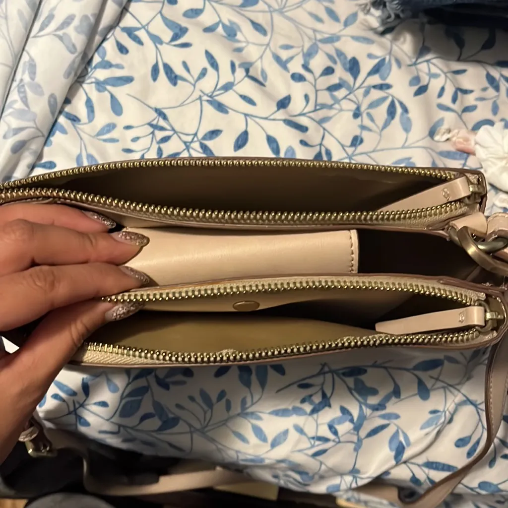 Nine West cross body purse - Image 2